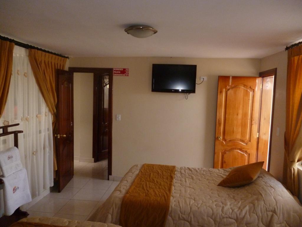 Hostal Fevilamir Ibarra Exterior photo