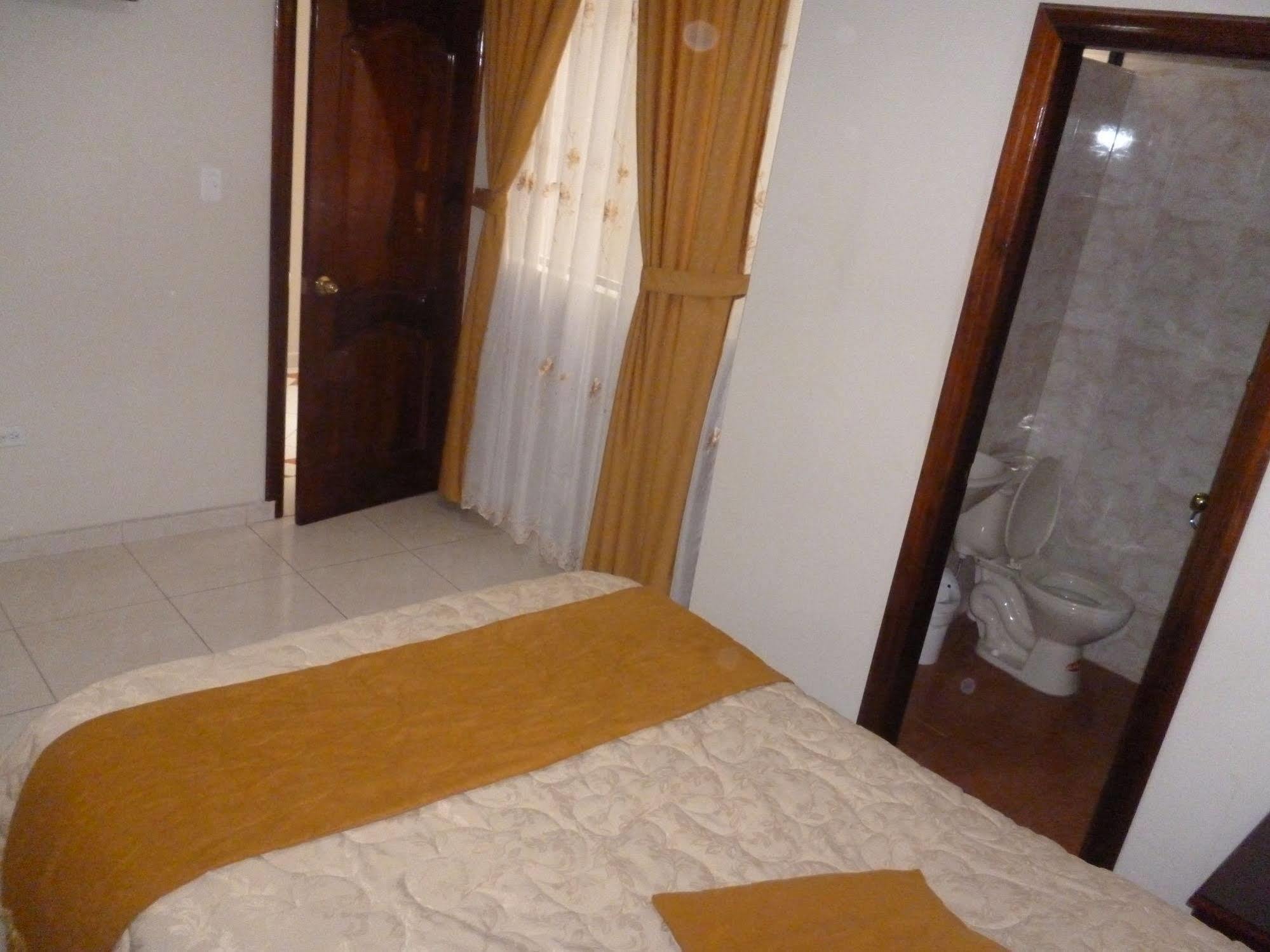 Hostal Fevilamir Ibarra Exterior photo
